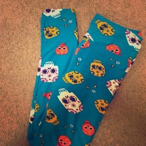 Lularoe unicorn skull leggings